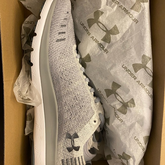 NWT Under Armour Mens Threadborne Fortis Running Shoe (size 9 ) - Picture 8 of 9